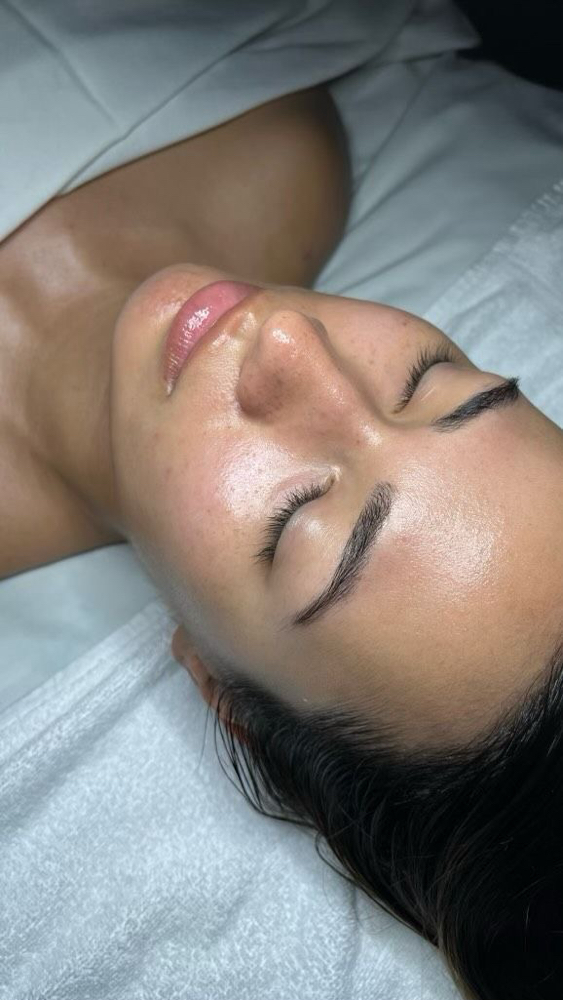 Signature Glow Facial