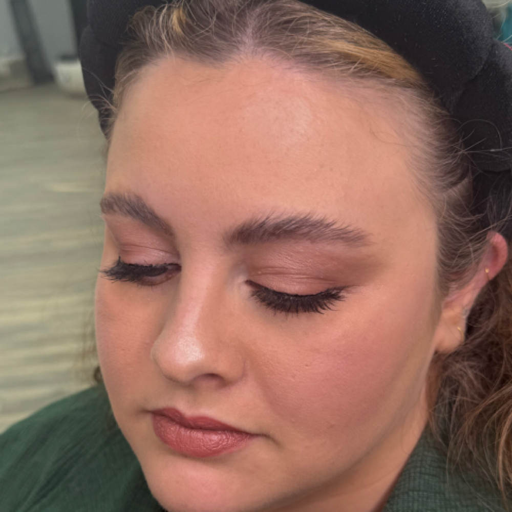 Makeup AIRBRUSH at 932 Beauty Bar in Albia, IA