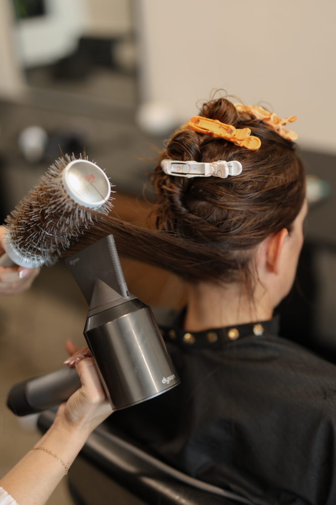 Round Brush Blowout
