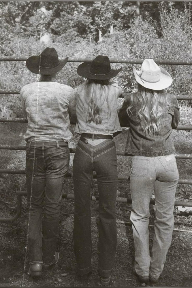 HANDTIED MOVE UP - TWO ROWS at Arizona Darling in Tucson, AZ