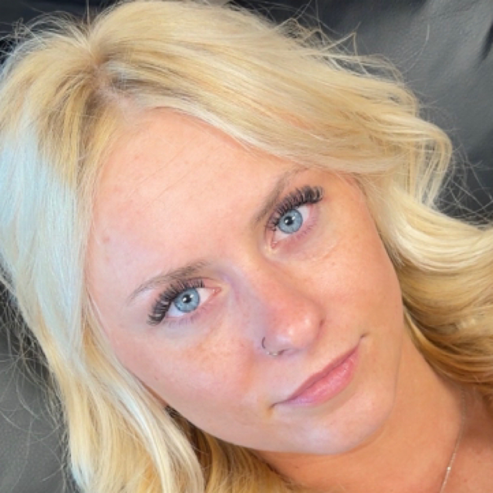 Lash Touch Up at The Beauty Icon in Camby, IN
