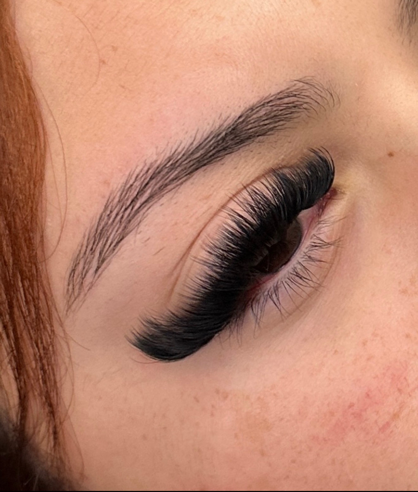 Fullset Lashes at Lashdbyzoee in Casa Grande, AZ