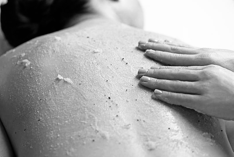 Exfoliating Scrub Massage