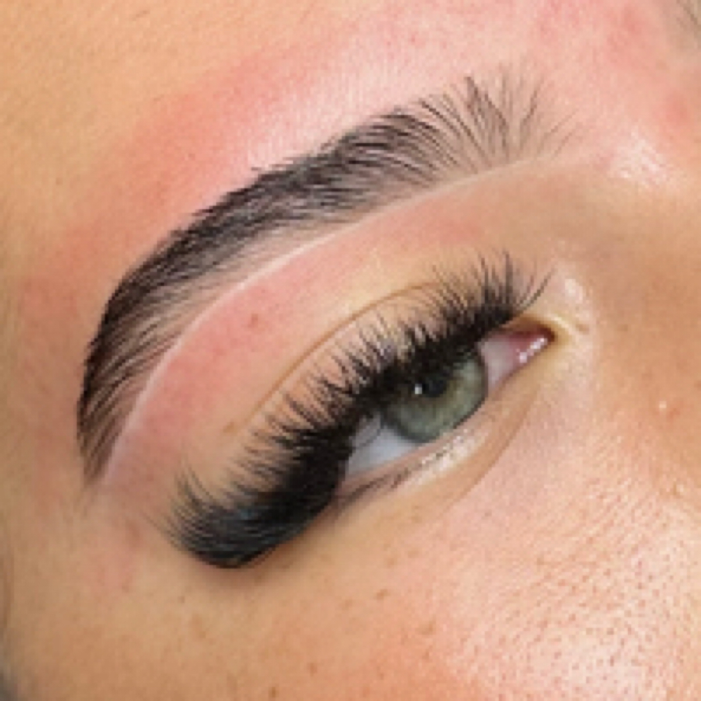 Hybrid Stain + Wax at ESOR ELEVATED BROWS in Lubbock, TX