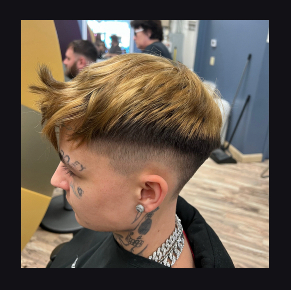 Haircut (Women And kids 12 yrs&Un)