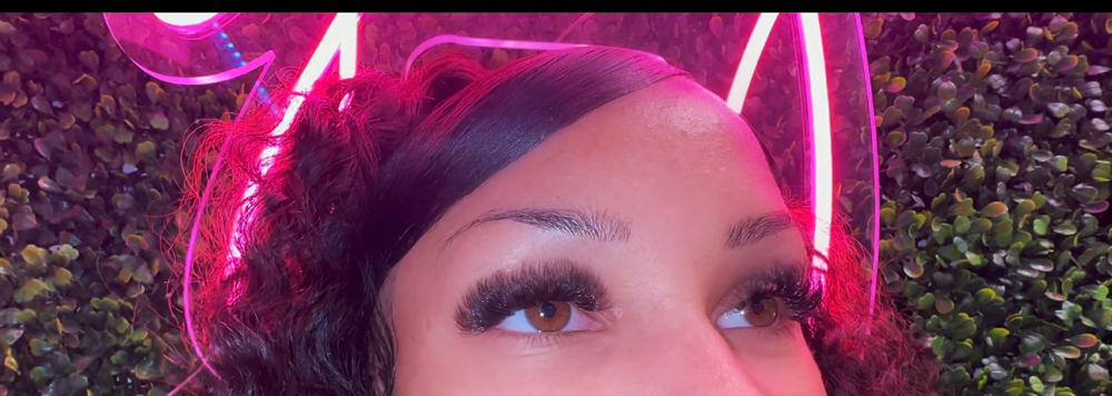 Volume Lashes at Luxx Beauty Lounge Co in Dallas, TX