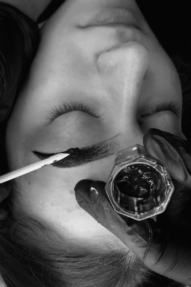 Brow Wax & Shape + Hybrid Tint
