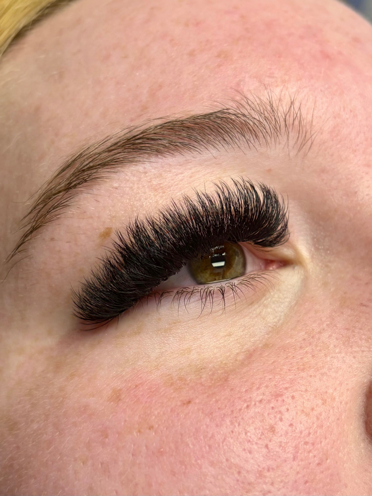 Mega Volume Lash