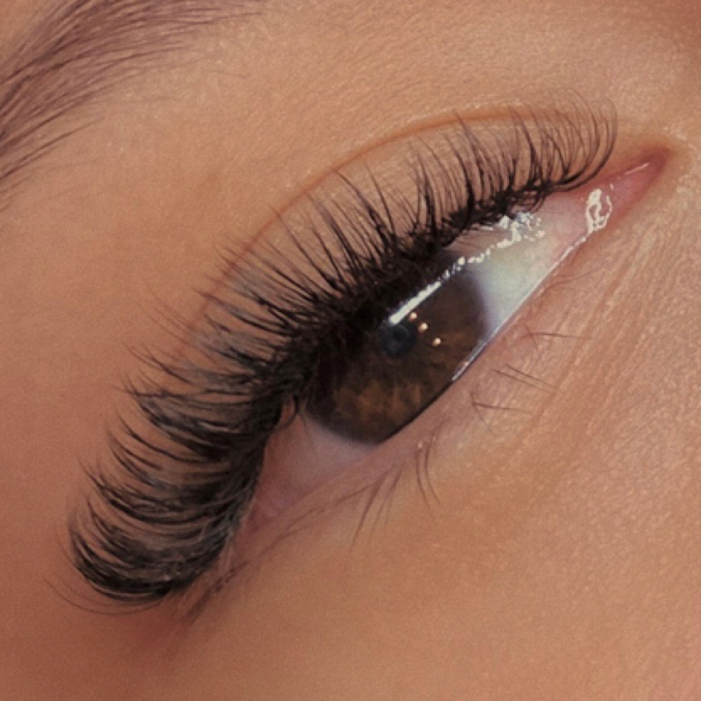 Hybrid Fill at Luna Lash in Naples, FL