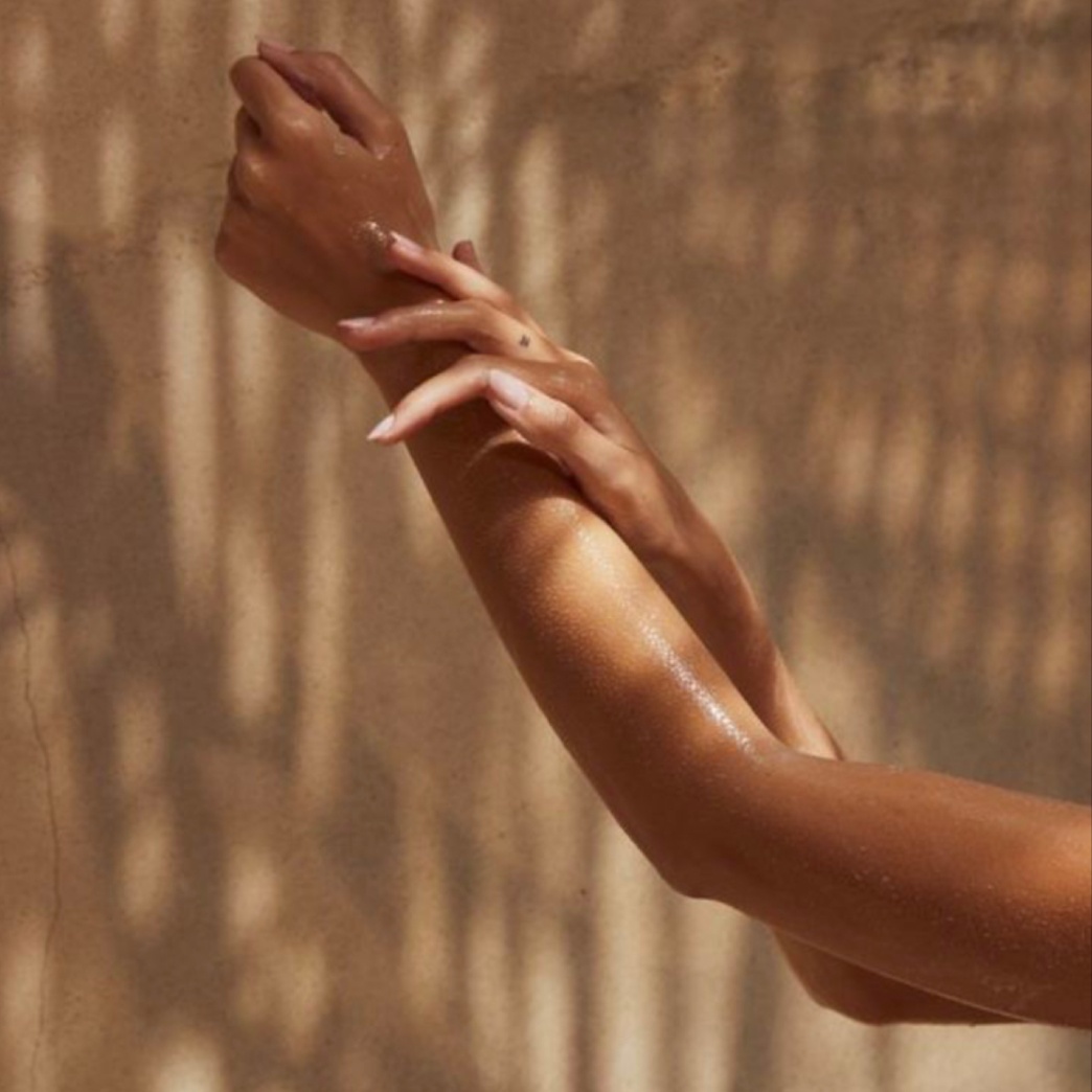 The Signature Sculpt (Contour Tan) at Golden Affair Tans in San Tan Valley, AZ