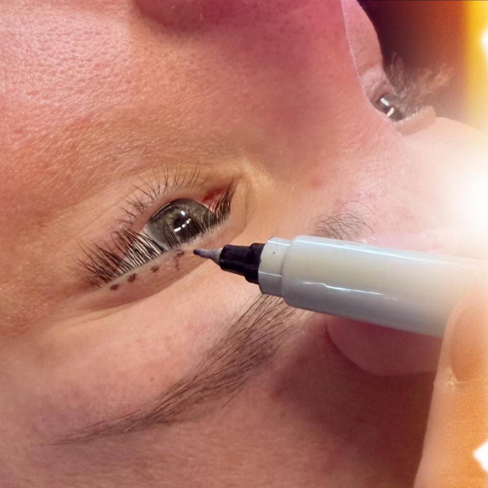 LED UV LASH 3 Week Fill at HER Lash & Beauty Bar in Jacksonville, FL
