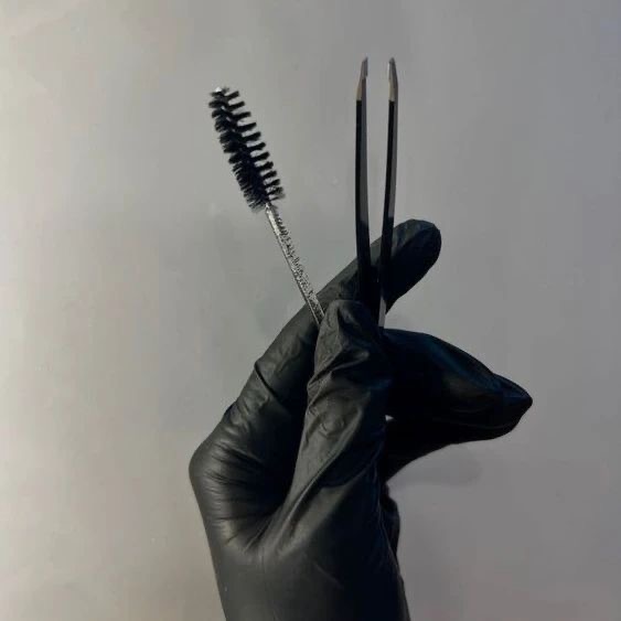 Brow Wax + Shaping