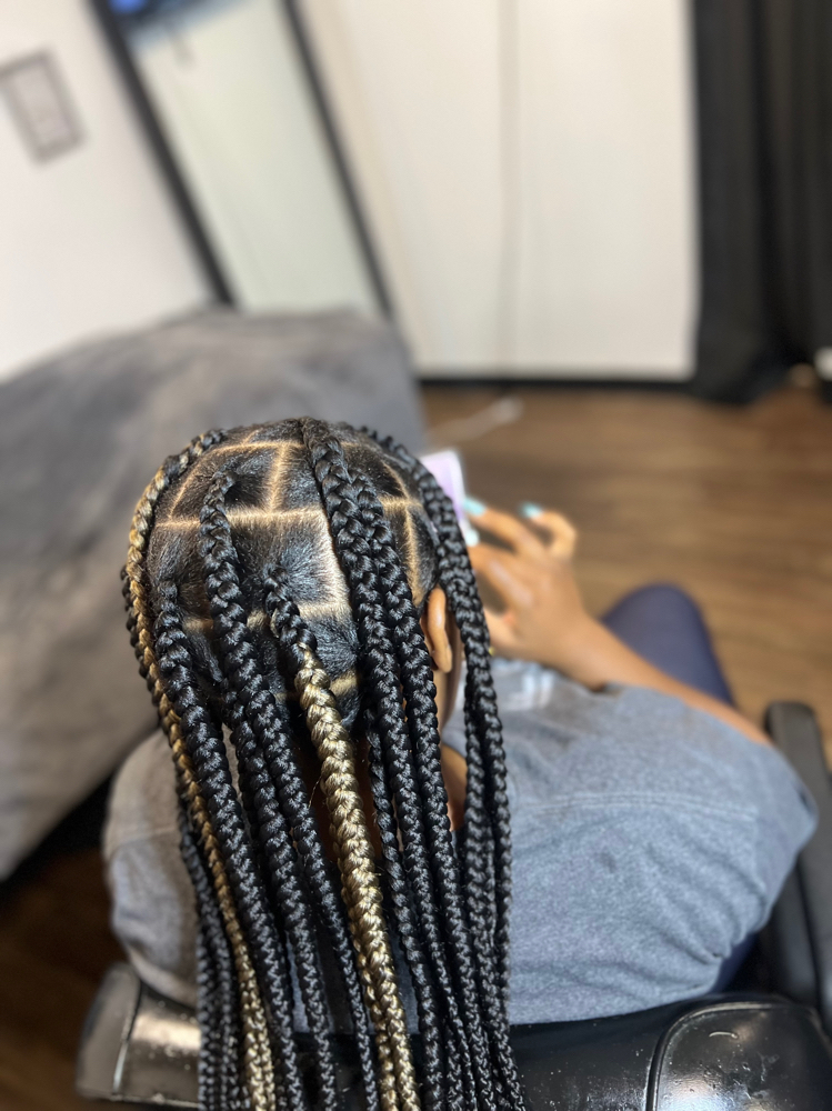 Large Knotless Braids