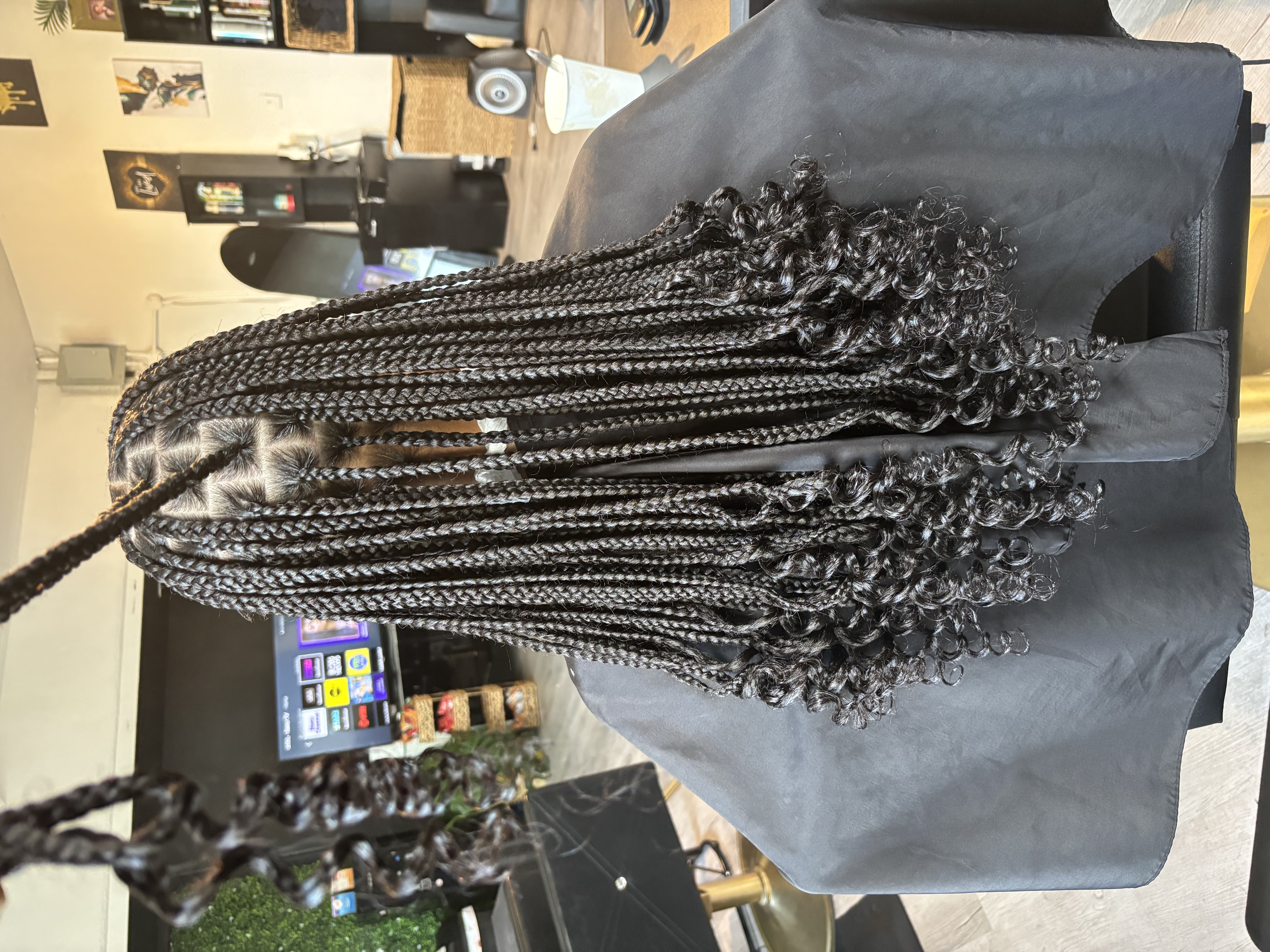 Smedium Knotless braids