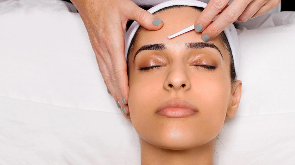 Dermaplane Facial