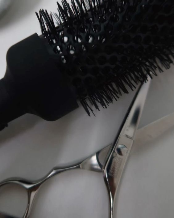 HAIR CUTS / BLOWOUTS