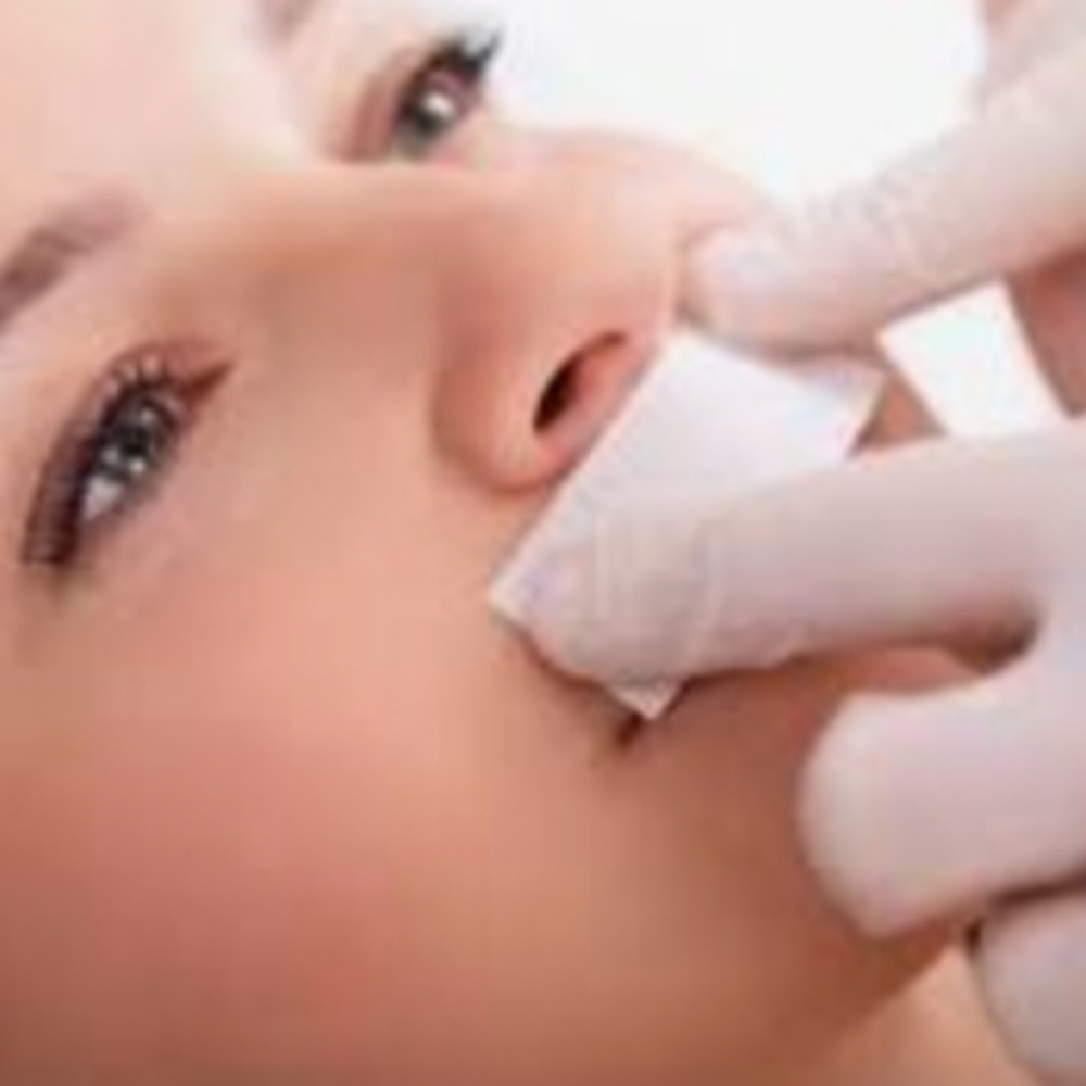Lip Or Chin Wax at GetwaxedbyAlma in Salem, OR