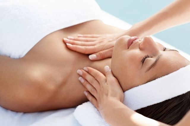 Décolleté Treatment