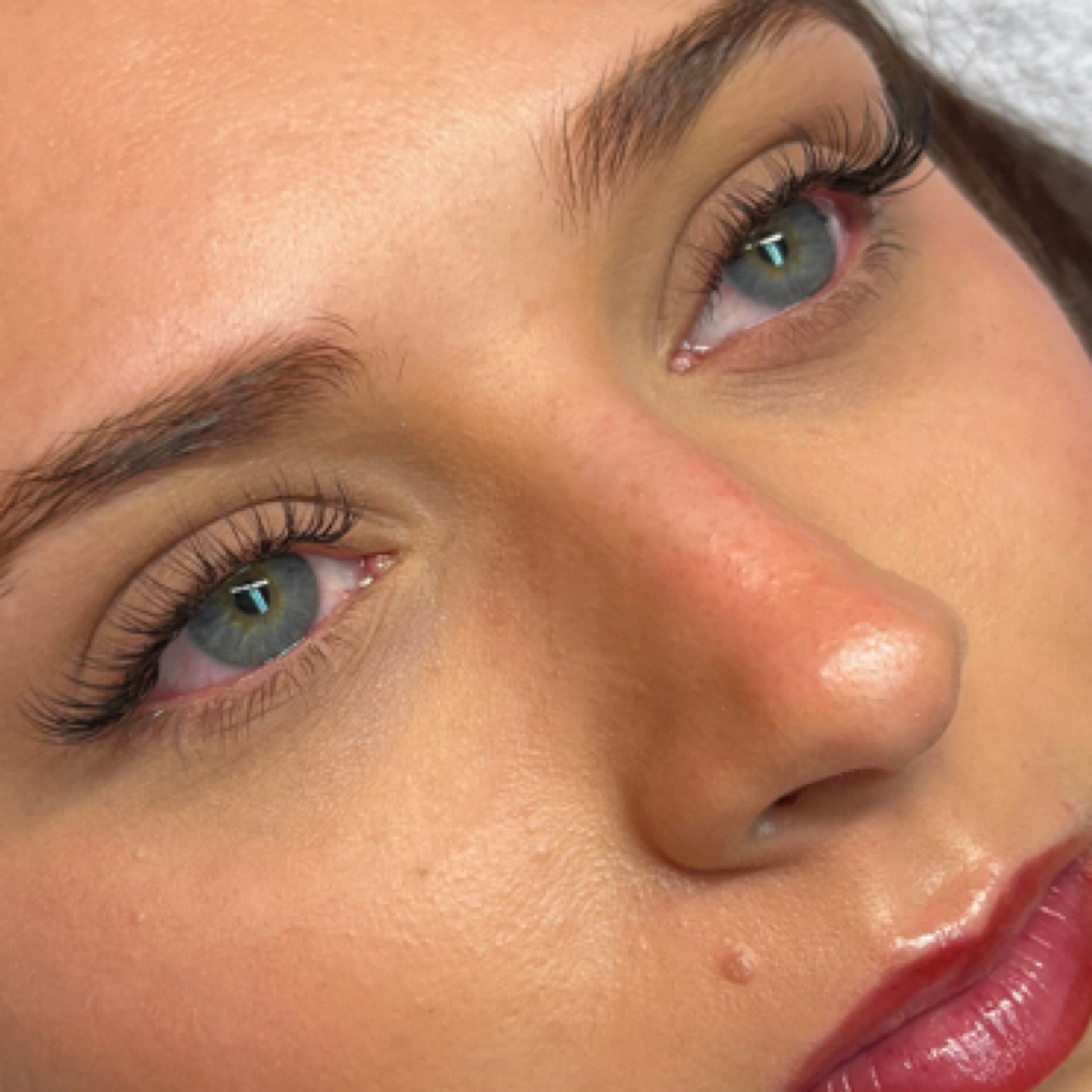 October Special Classic Lash Extent at Eyecandy Salon Suites in Athens, OH