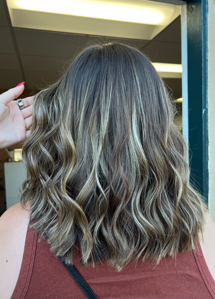Mini Blonding + Blowdry