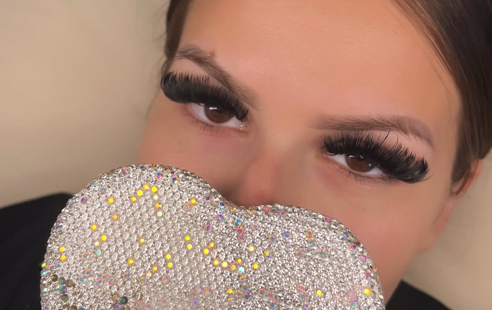 Volume Full Set at LashesbyNalz in Little Canada, MN