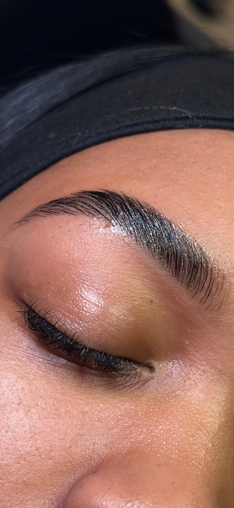 Brow Lamination at Oz Skin in New York, NY