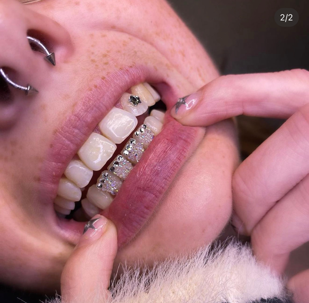 Pixie Dust W/ Facial Gems Freestyle