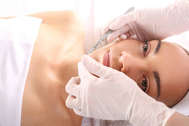 Deluxe Facial W/Dermaplaning