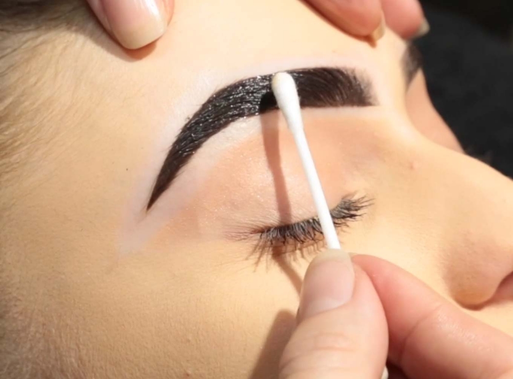 Brow Tint