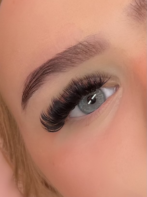 Volume Lash 2-3 Week Fill