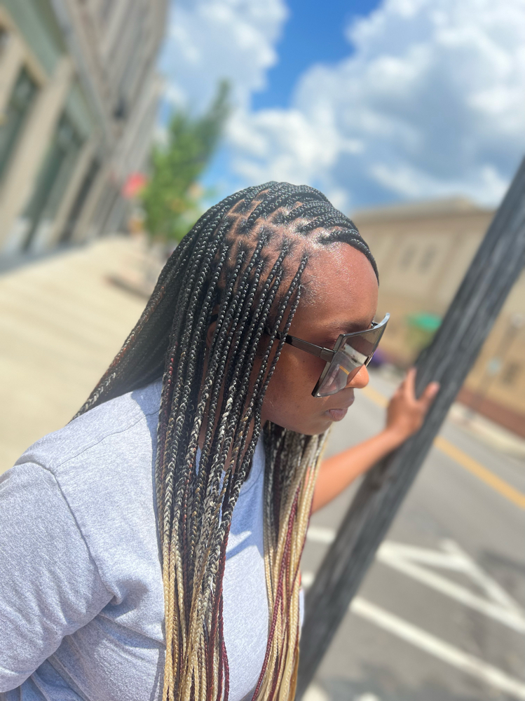 smedium bohemian knotless braids