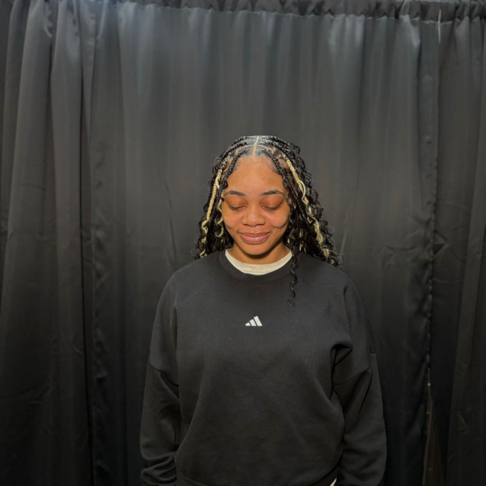 Smedium Knotless at TheBeautieRooM in Toledo, OH