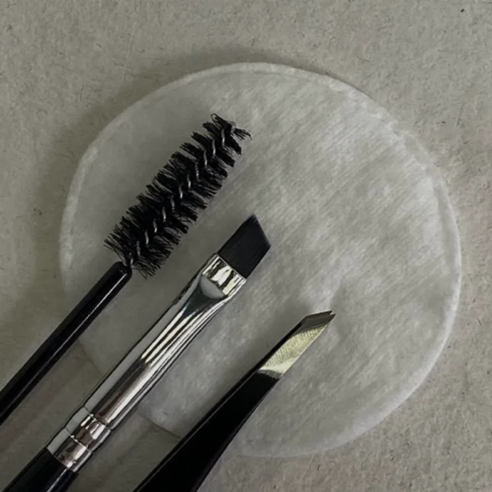 Eyebrow Wax at Piel Studio in Fullerton, CA