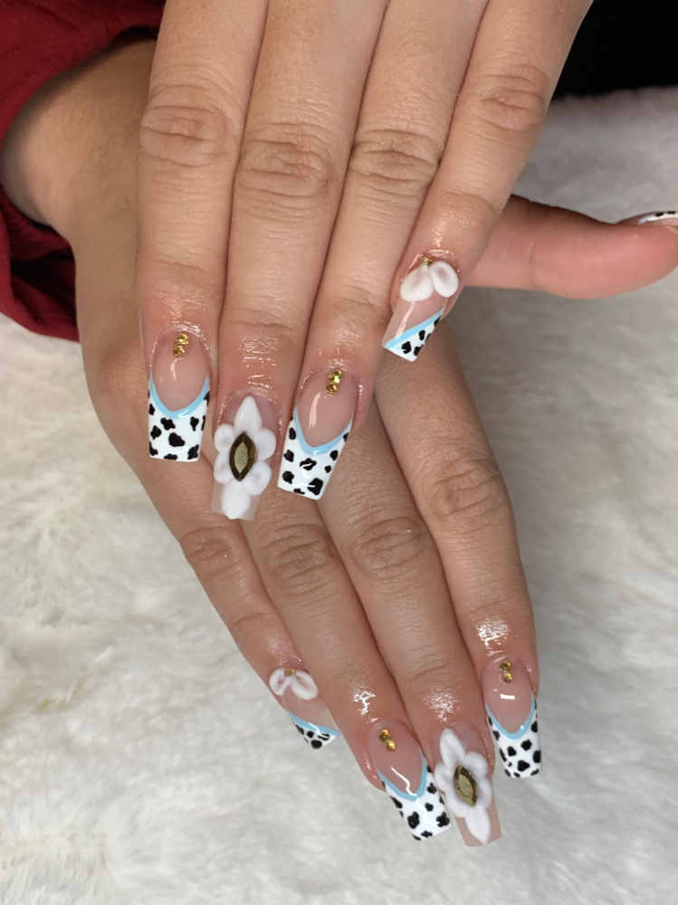 Freestyles at Nail Vault in Greenville, TX