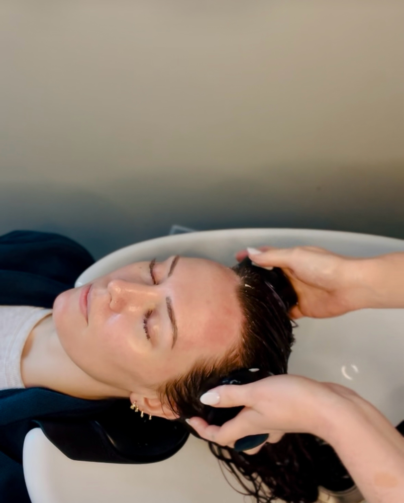 Activated Charcoal Scalp Facial