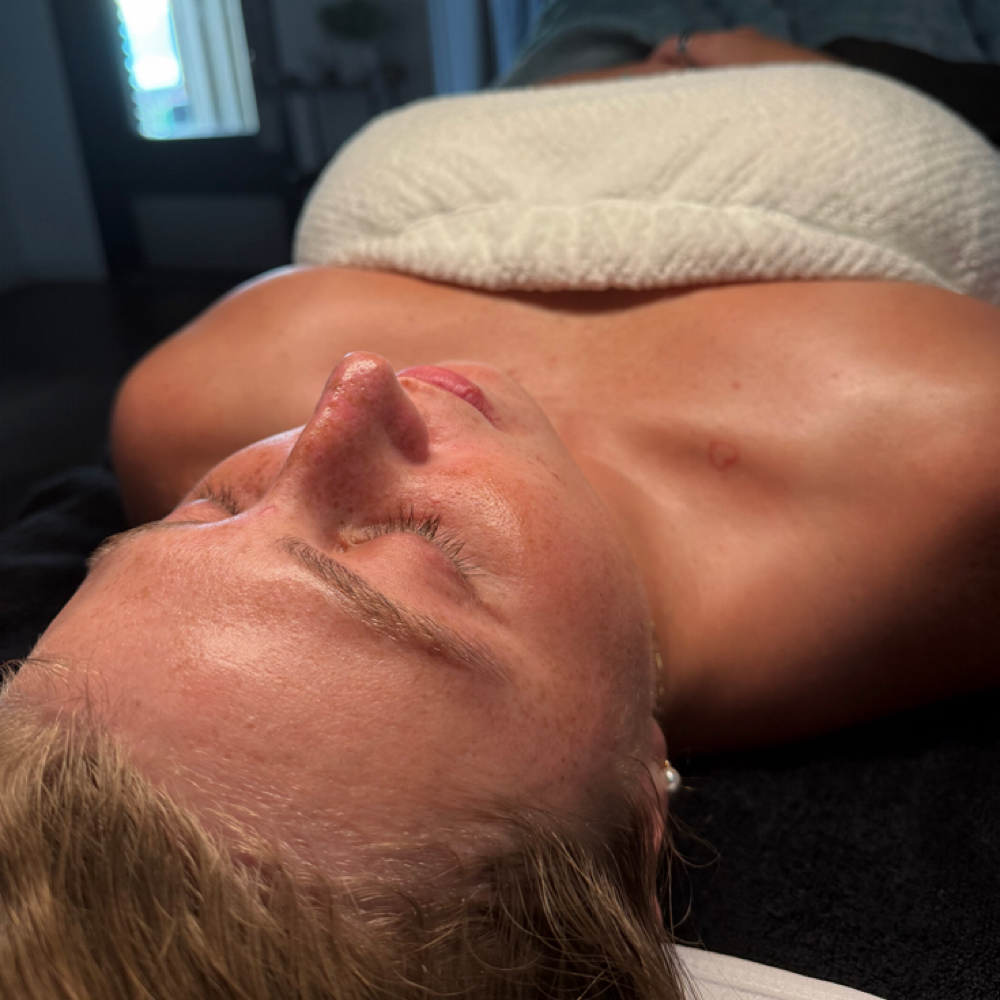Refresh Facial - 60 minutes at LE Beauty Bar in Denver, IA