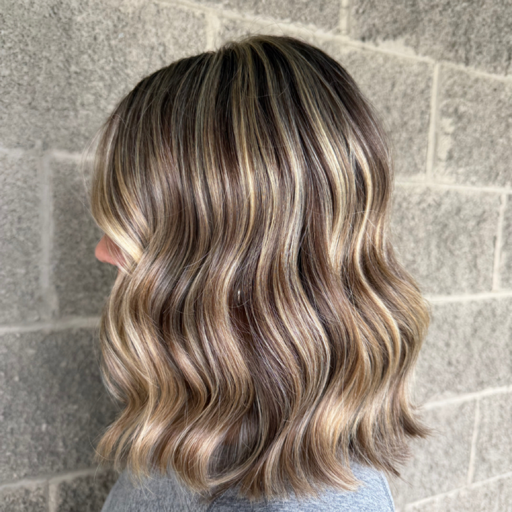𝙱𝚕𝚘𝚗𝚍𝚒𝚗𝚐 at Hair By Dustin Michael, LLC in Beckley, WV