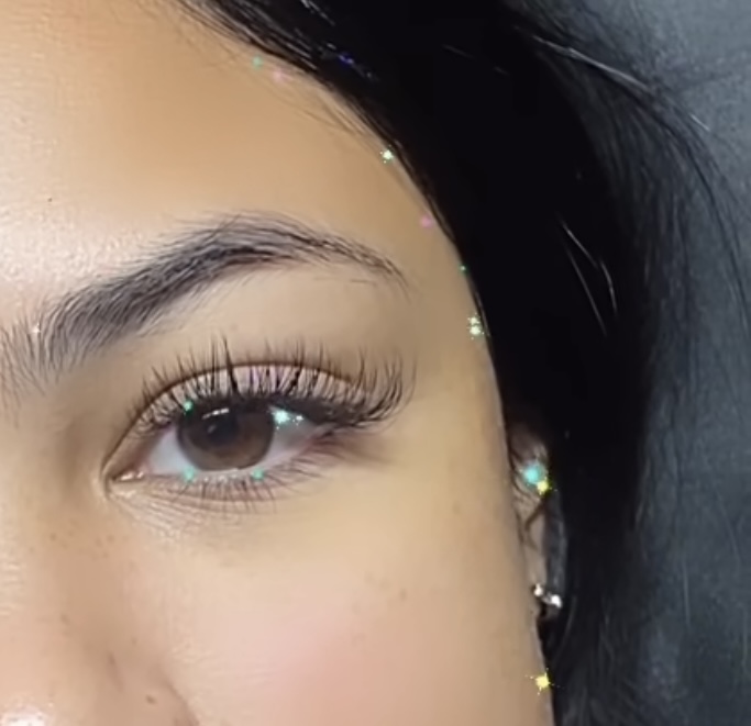 3 Week Classic Fill ♡ at Hayley Deloge - Lash Artist / Esthetician in Cranston, RI