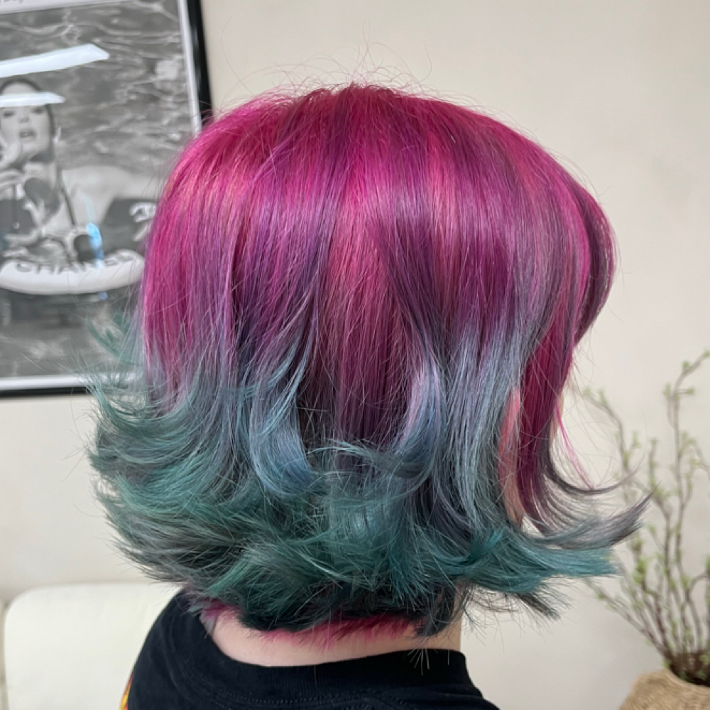 Vivid color w/ no lightener at DyeHardCali in Alliance, OH