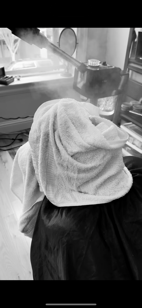 Aromatherapy Hot Towel Face Massage