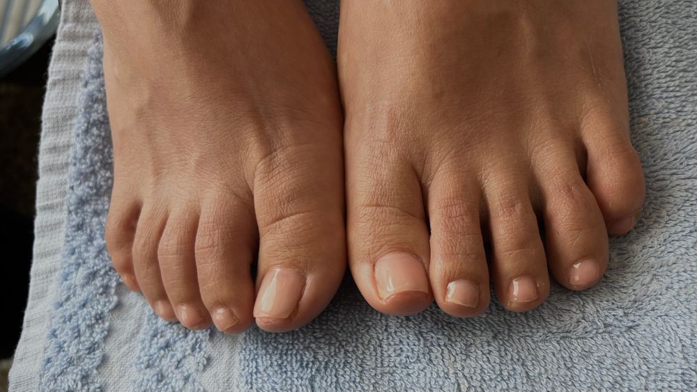 Deluxe Gel Pedicure