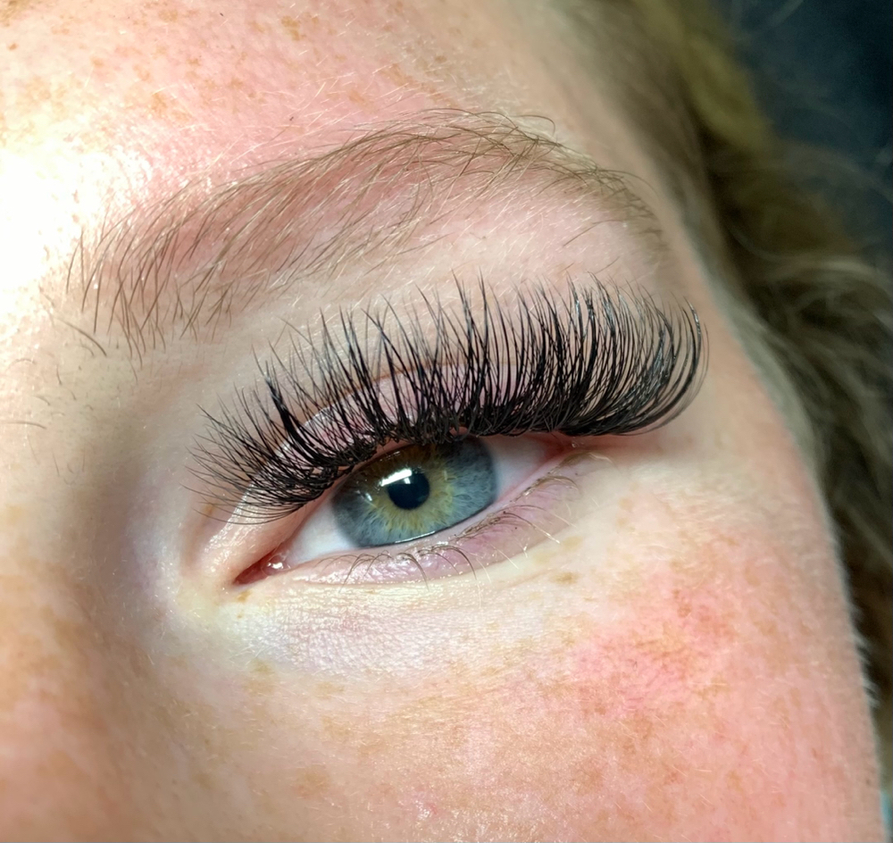 Hybrid Lash Extension Fill-In