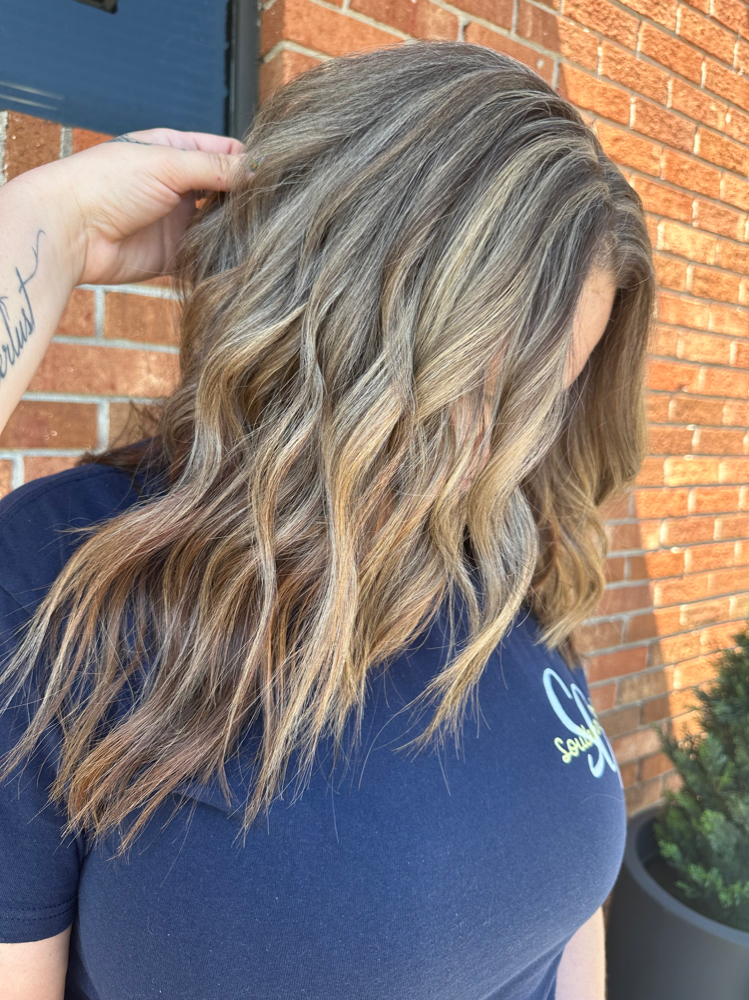Shampoo/blowout/style