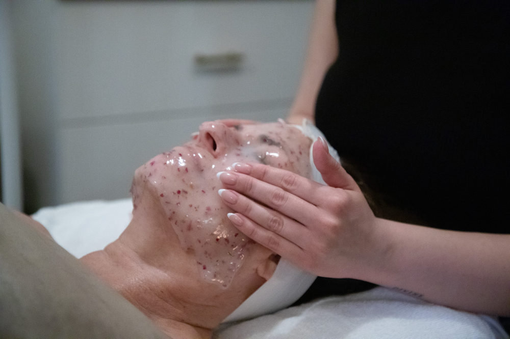 The Luxury Facial (POPULAR)