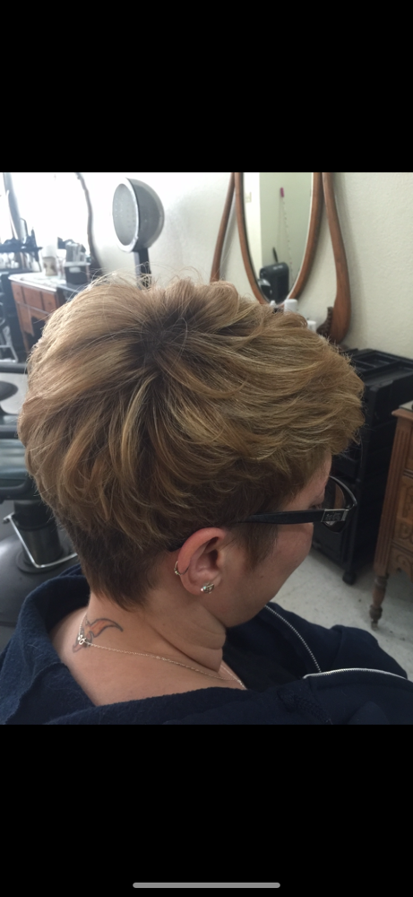 Blowout/ Extra short hair