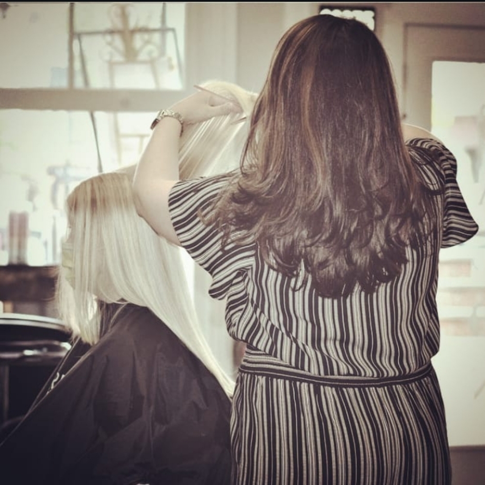 Womens Haircut W/ Blowout