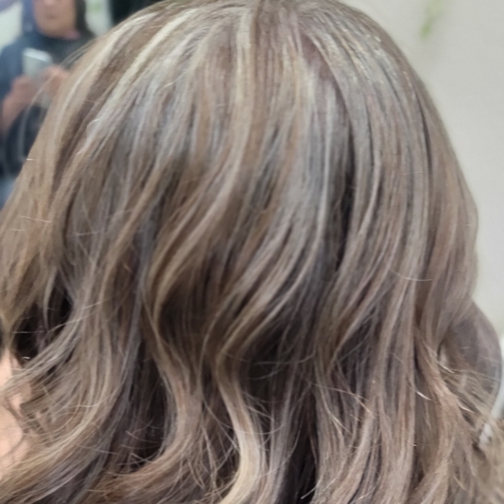 PARTIAL HIGHLIGHT W/CUT at Avante styling studio in Colorado's springs, CO