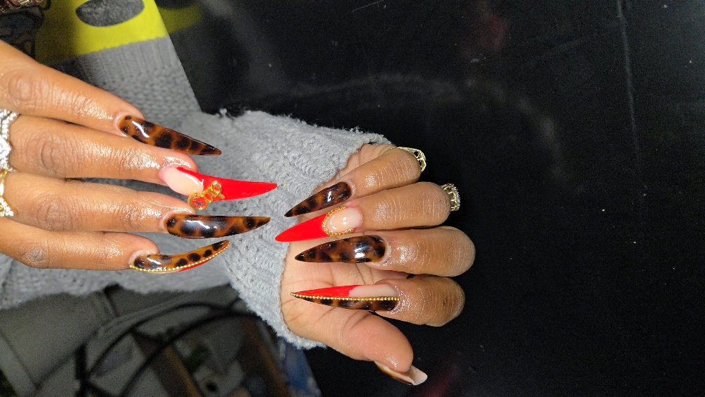 Sculpted Stiletto Nails