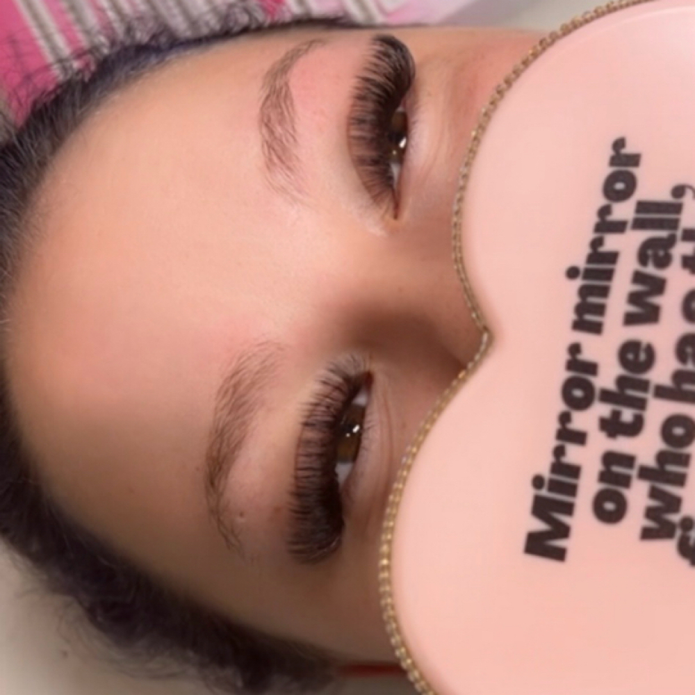 Mega Volume Full Set Lash Ext