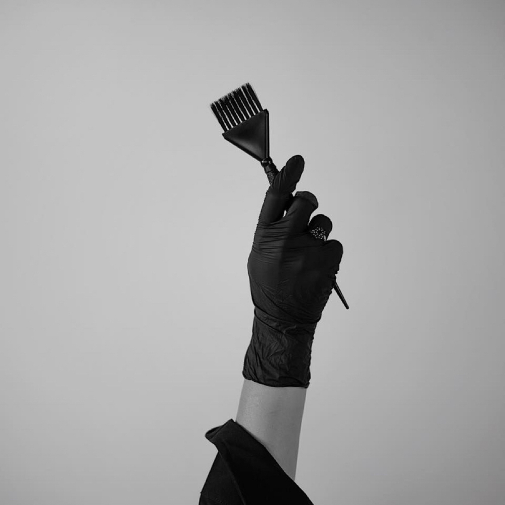 face frame highlight at White House Salon in Kansas CIty, MO